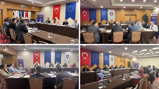 Yuvarlak Masa Toplantısında katılımcılar Anayasa Mahkemesi ve Avrupa İnsan Hakları Mahkemesinin son içtihatları hakkında bilgi alışverişinde bulundu